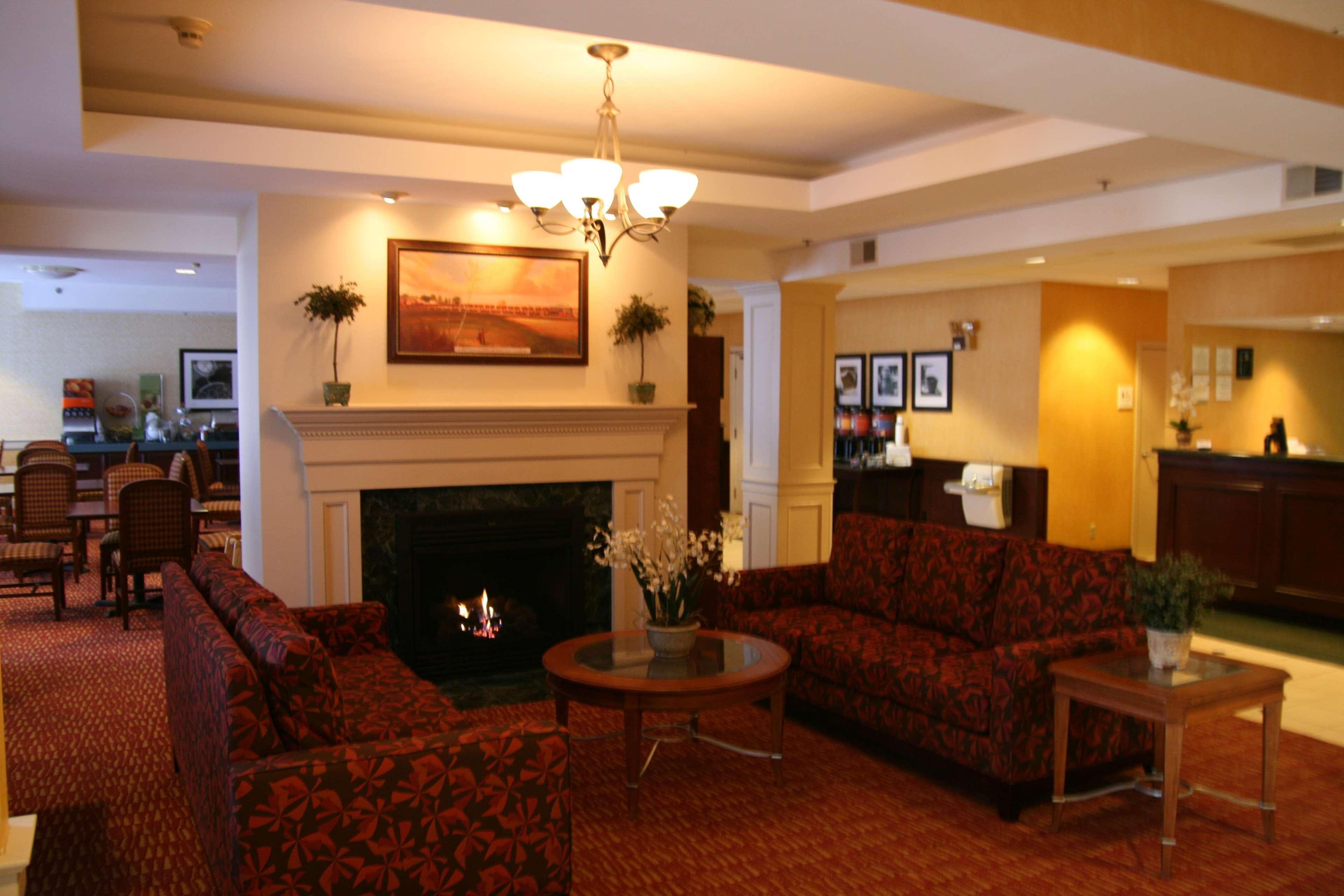 Hampton Inn By Hilton Concord/Bow Exterior photo