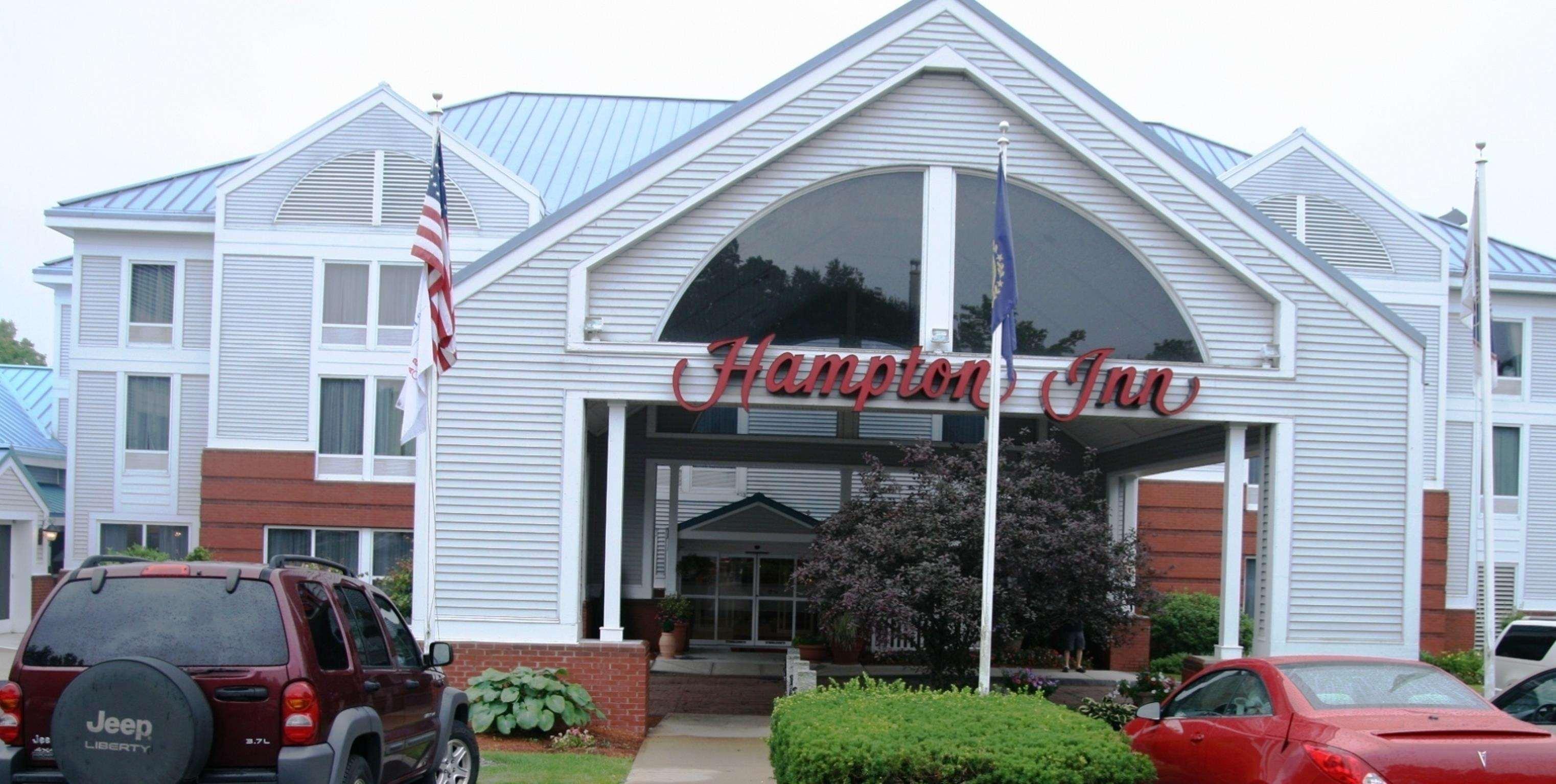 Hampton Inn By Hilton Concord/Bow Exterior photo