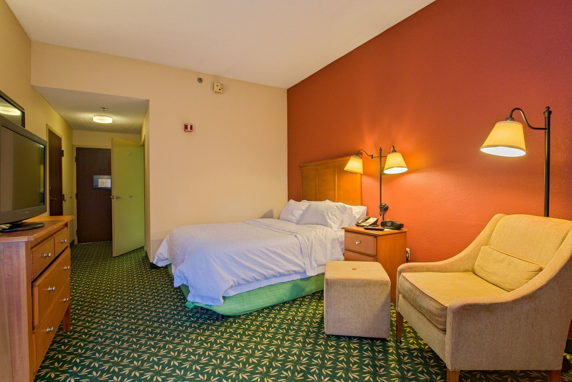 Hampton Inn By Hilton Concord/Bow Exterior photo